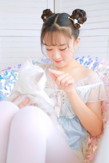 学长含着她的乳奶揉搓揉捏小说